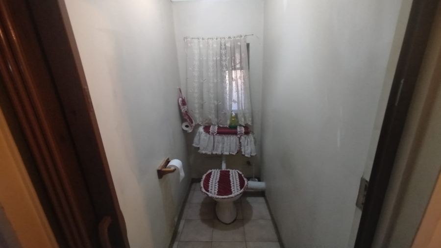 4 Bedroom Property for Sale in Brandwag Free State